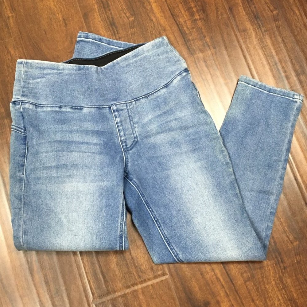 Diane Gilman light-wash straight leg pull-on jeans-petite S